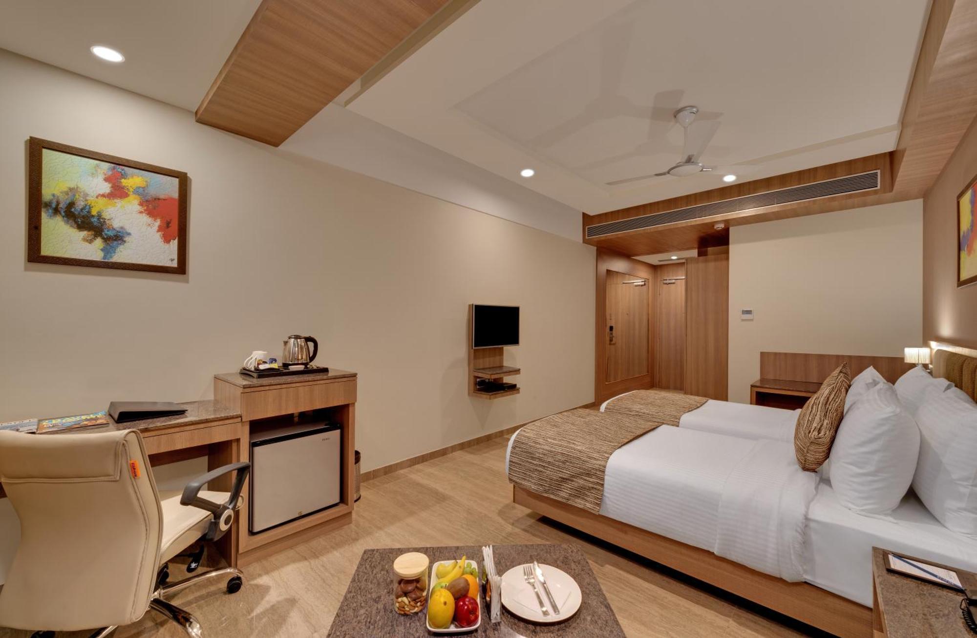 Anaya Beacon Hotel, Jāmnagar Стая снимка